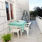 With A Parking Space Lumbarda, Korcula - 9298 Apartment Lumbarda