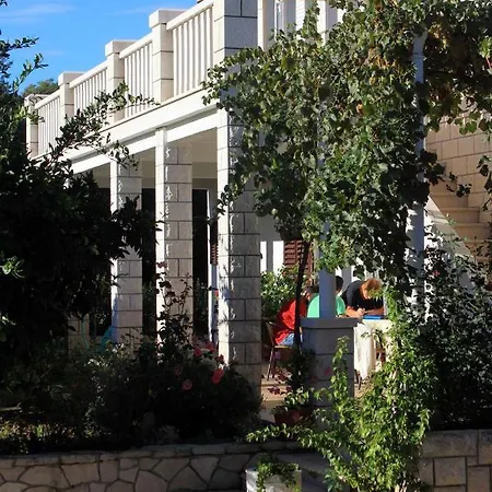 Apartamento With A Parking Space Lumbarda, Korcula - 9298 Lumbarda